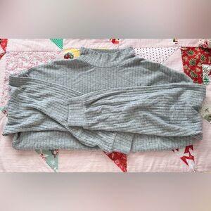 H&M gray cropped sweater